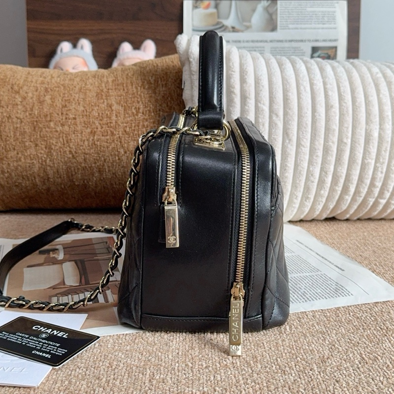 【近新閒置品】Chanel 香奈兒 24開黑金羊皮Trendycc小號保齡球鏈條包-2