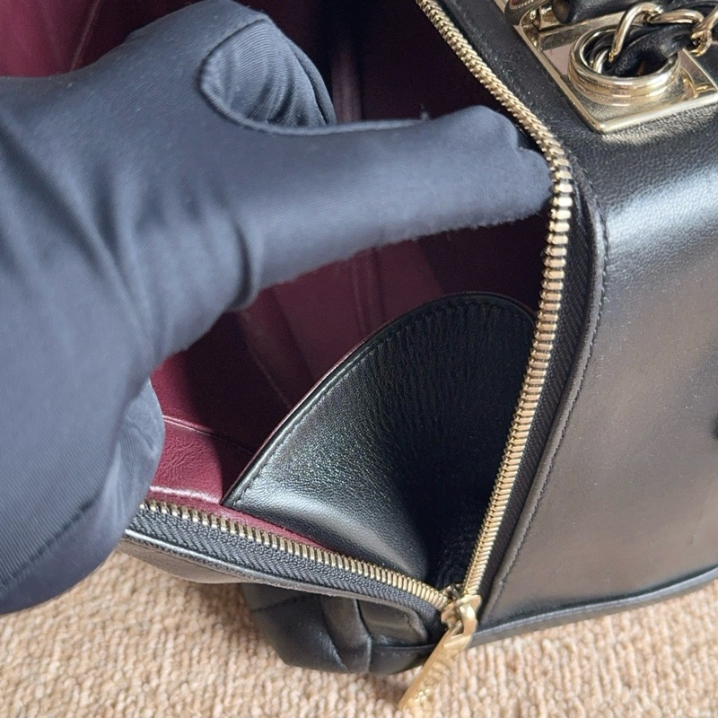 【近新閒置品】Chanel 香奈兒 24開黑金羊皮Trendycc小號保齡球鏈條包-12