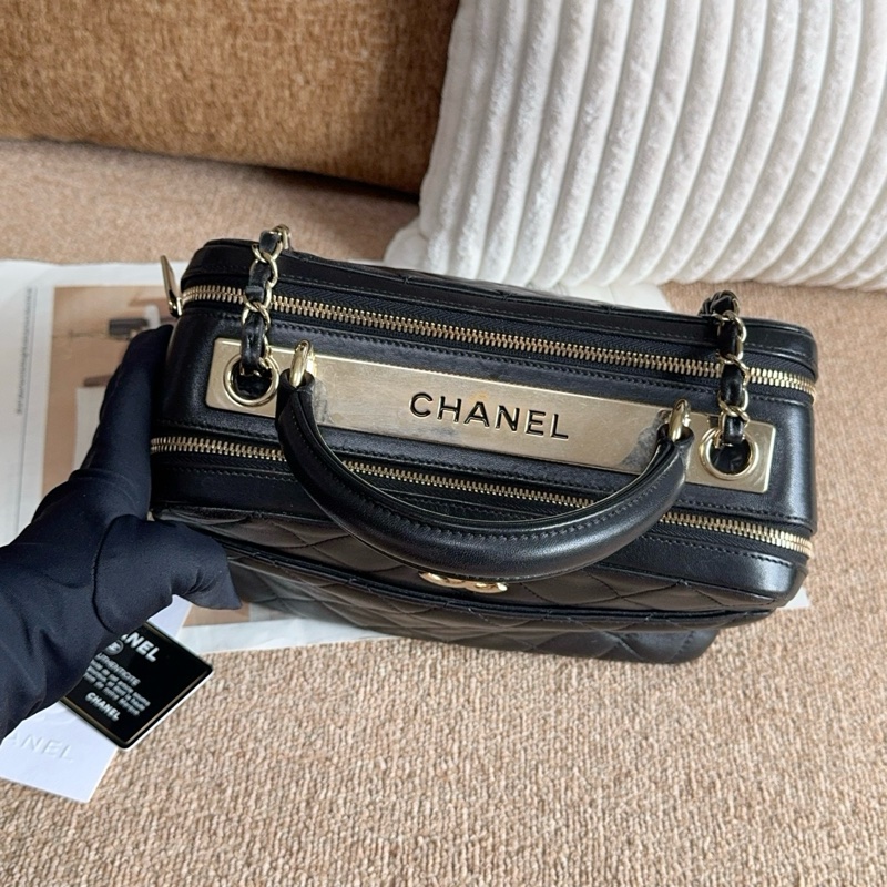 【近新閒置品】Chanel 香奈兒 24開黑金羊皮Trendycc小號保齡球鏈條包-14