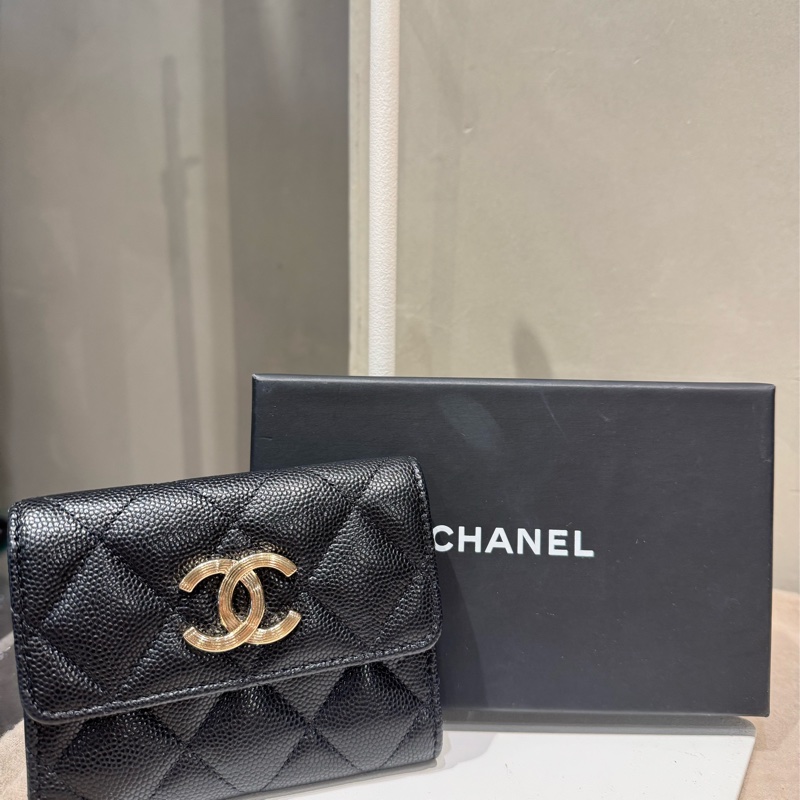 CHANEL 銀釦大C logo卡包-10