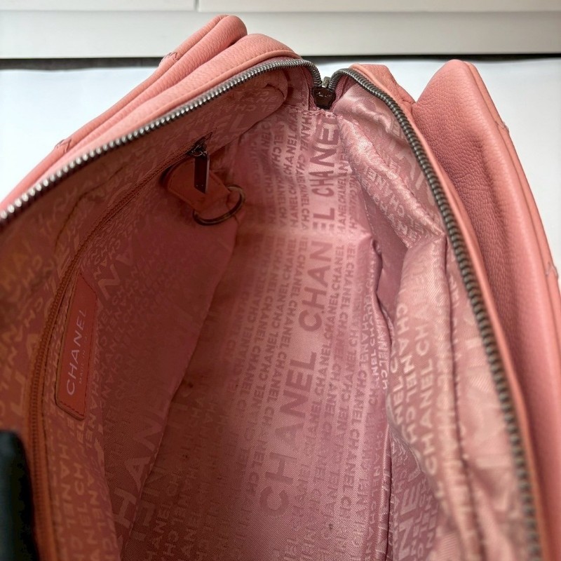 Chanel 粉色荔枝皮方格肩背波士頓包-14