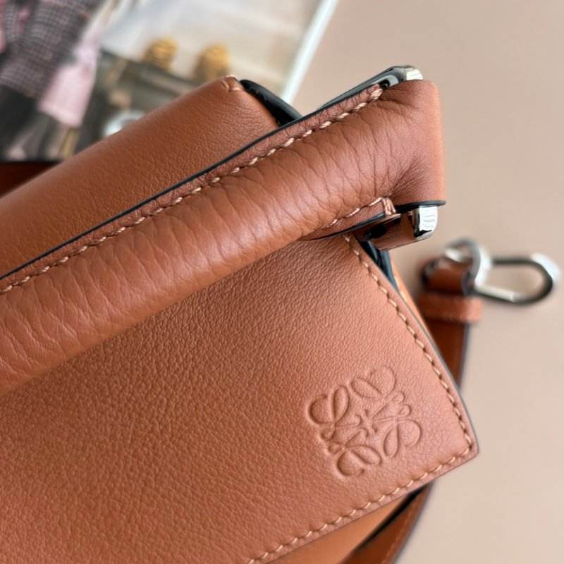 ::LOEWE:: PUZZLE小型 焦糖色 小牛皮 Puzzle 包款 肩背包 手提包 斜背包-8