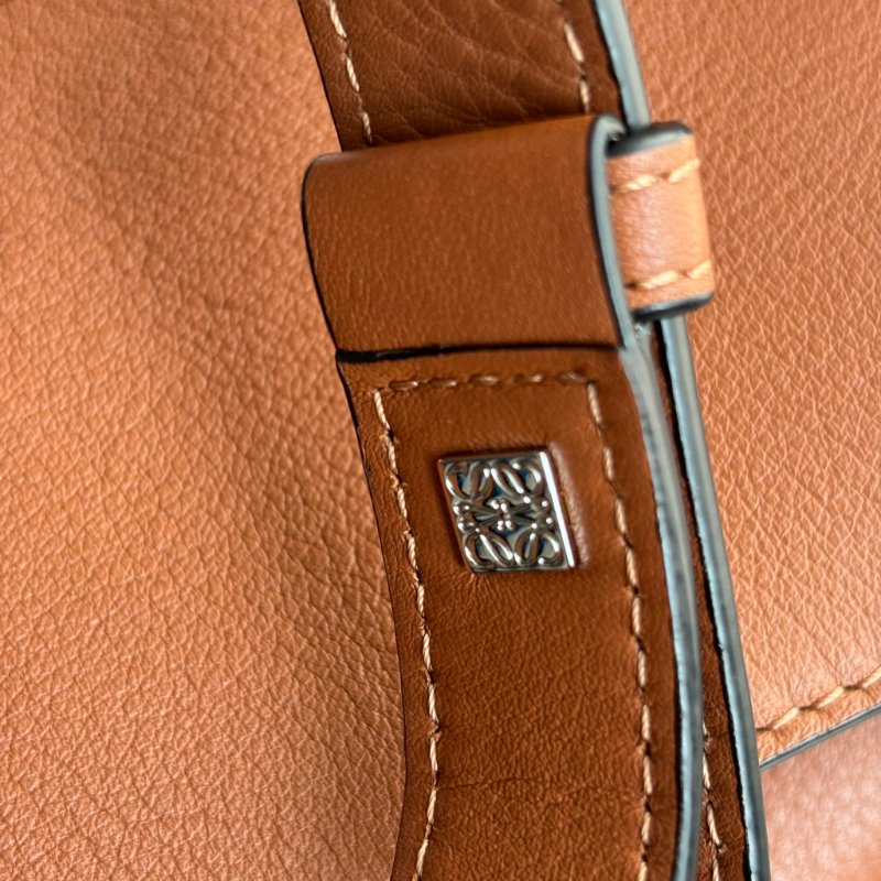 ::LOEWE:: PUZZLE小型 焦糖色 小牛皮 Puzzle 包款 肩背包 手提包 斜背包-31