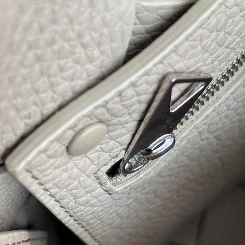 ::Bottega Veneta:: Diago 新款灰綠洞石色 編織斜背包-34