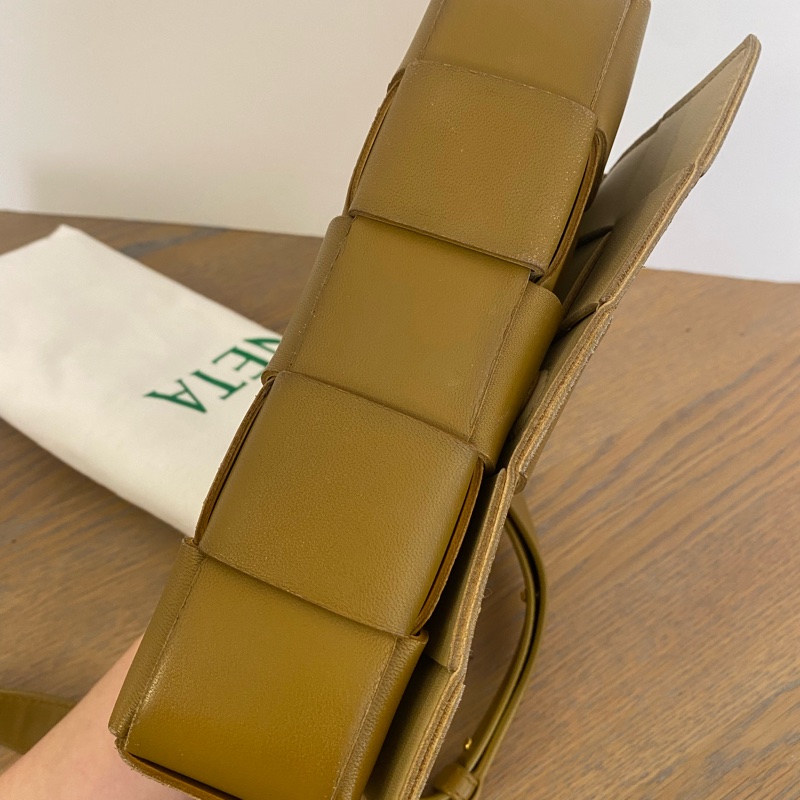 Bottega Veneta 葆碟家cassette芥末棕15格豆腐包-4