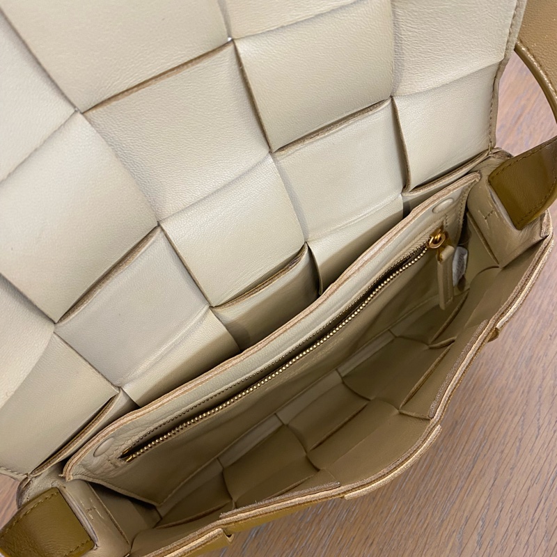 Bottega Veneta 葆碟家cassette芥末棕15格豆腐包-6