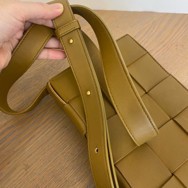 Bottega Veneta 葆碟家cassette芥末棕15格豆腐包-7