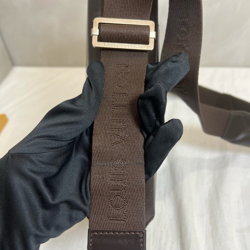 Louis Vuitton 硬殼肩包-17