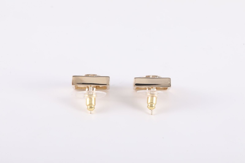 CHANEL(香奈兒)  合金 22C 方塊雙C logo 耳環耳釘-1