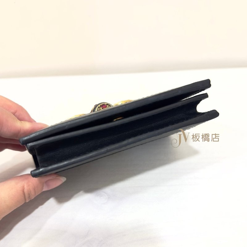 gucci黑色牛皮水鑽蜜蜂下蓋4卡短夾-3