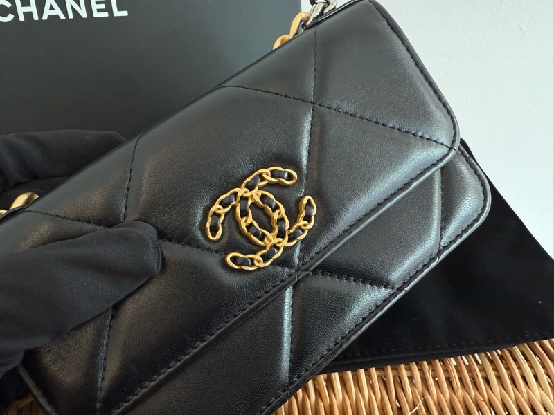 全新CHANEL黑色羊皮金銀雙鏈19手機包AP3067-6