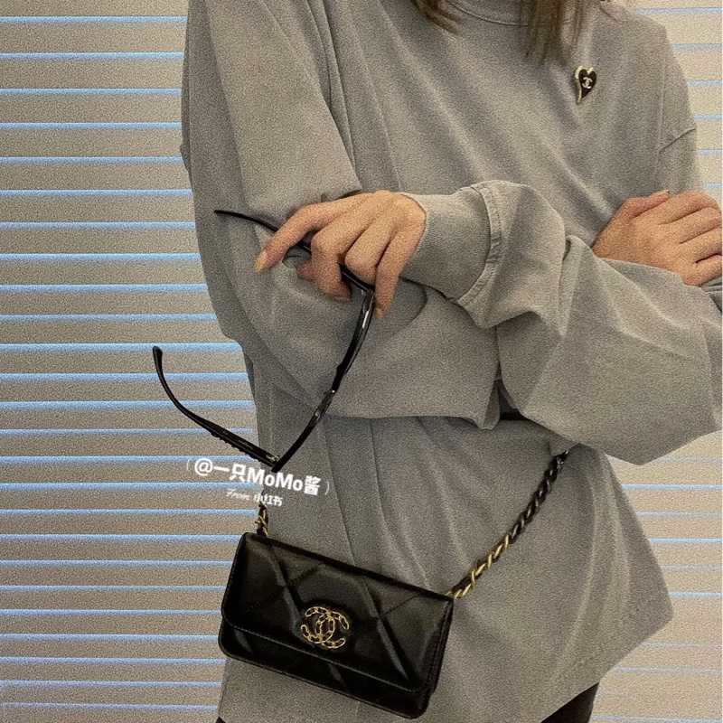 全新CHANEL黑色羊皮金銀雙鏈19手機包AP3067-10