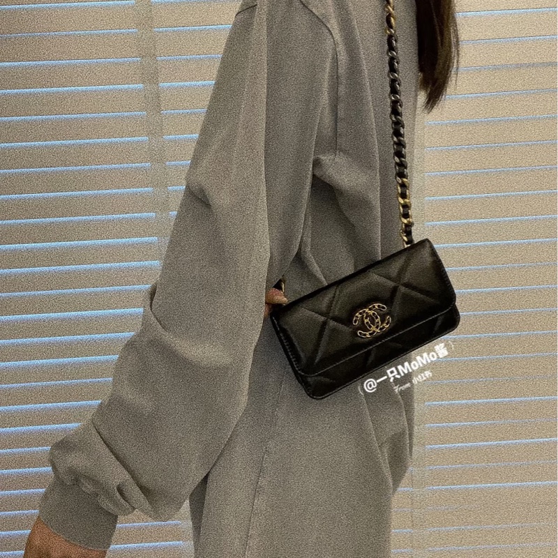 全新CHANEL黑色羊皮金銀雙鏈19手機包AP3067-11