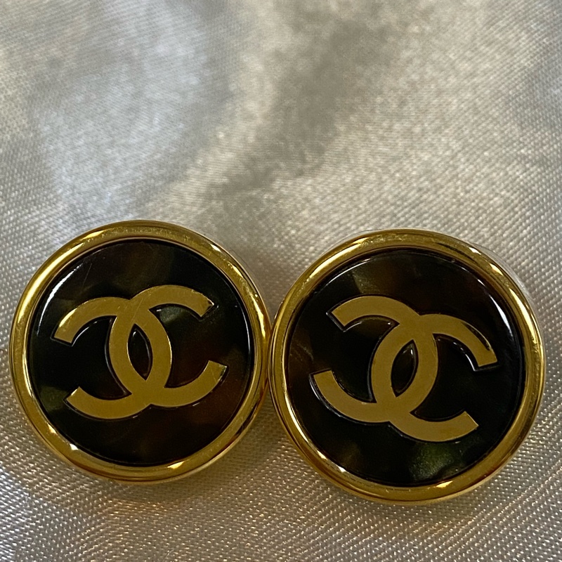 CHNAEL淡金琥珀耳環-5