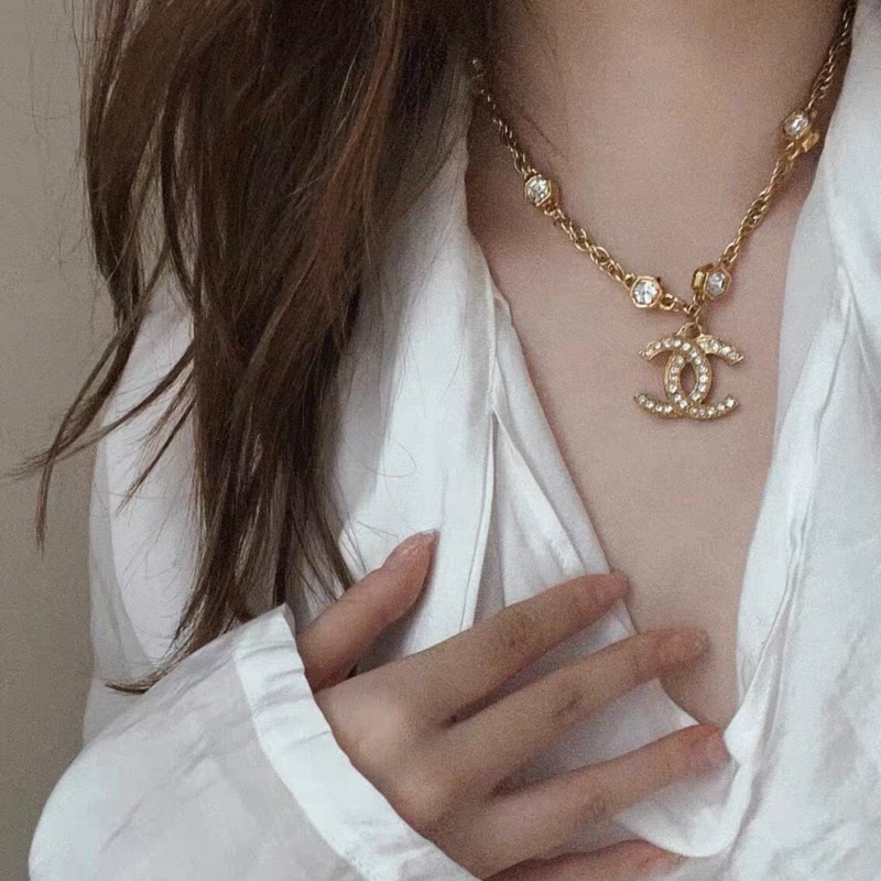Chanel 中古金色鑲鑽項鍊 雙C 大logo-1
