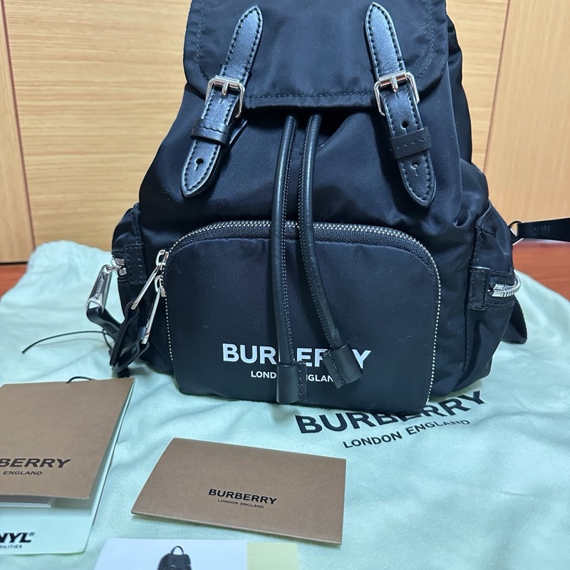 Burberry 黑色尼龍小型後背包-0