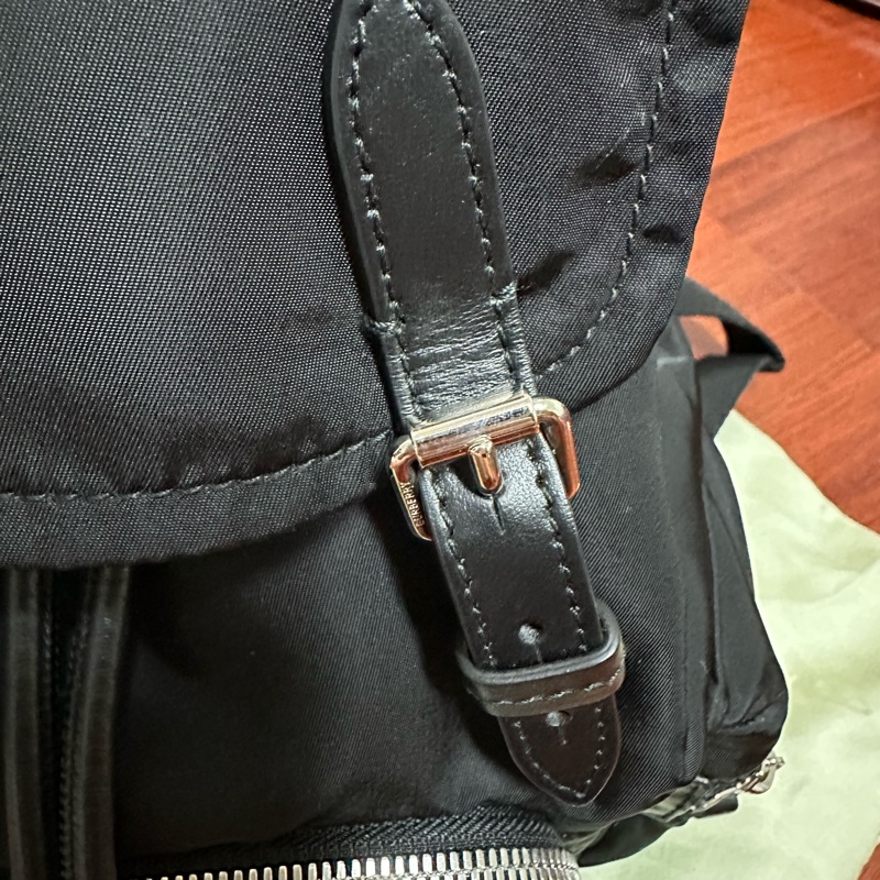 Burberry 黑色尼龍小型後背包-3