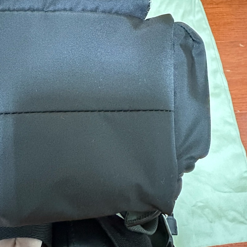 Burberry 黑色尼龍小型後背包-7