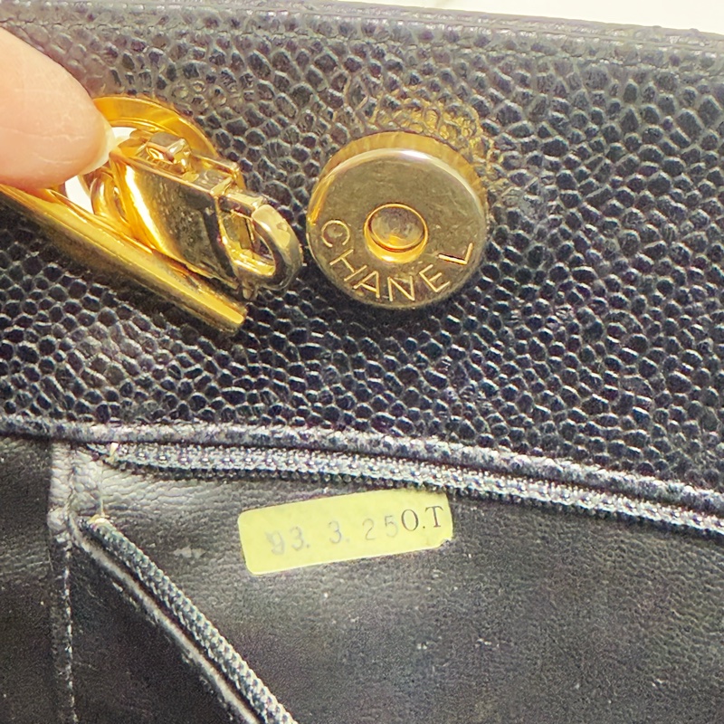 🔥 全網最低價金球肩背包🔥9新Chanel香奈兒金球vintage老香肩背包古董包 黑金荔枝皮 金球托特包 奶粉包 香奶奶-19