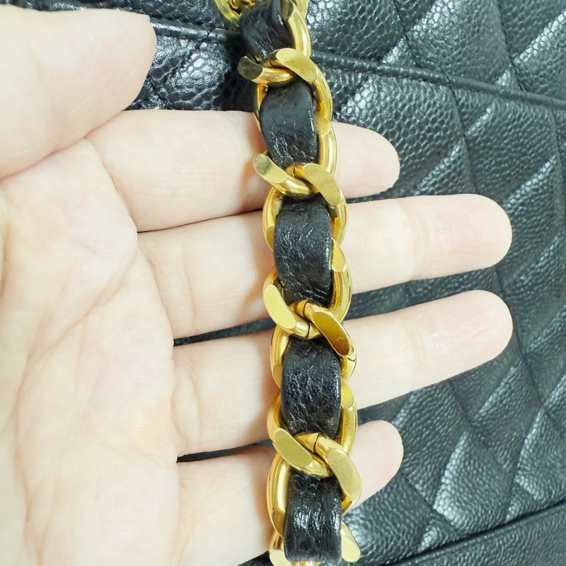 🔥 全網最低價金球肩背包🔥9新Chanel香奈兒金球vintage老香肩背包古董包 黑金荔枝皮 金球托特包 奶粉包 香奶奶-25