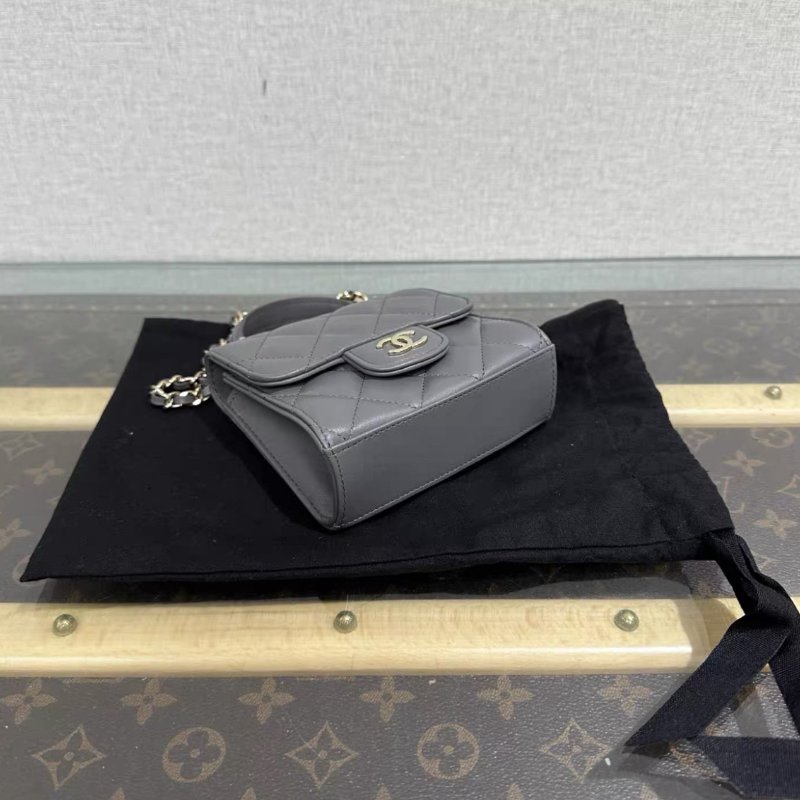 CHANEL 灰色金扣trendy cc手提斜背小廢包 11*10.5*5 全新閒置配件塵袋-3