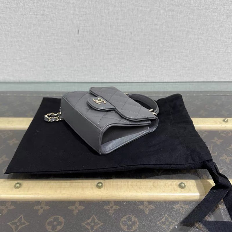 CHANEL 灰色金扣trendy cc手提斜背小廢包 11*10.5*5 全新閒置配件塵袋-4