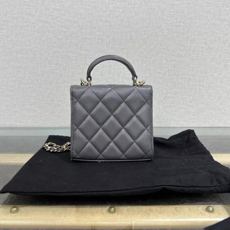 CHANEL 灰色金扣trendy cc手提斜背小廢包 11*10.5*5 全新閒置配件塵袋-5