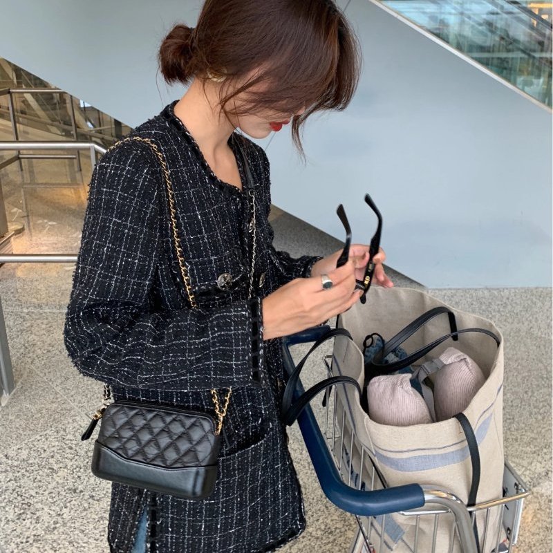 CHANEL 黑色流浪鏈條肩背斜背包mini 18.5*10*4 98新配件塵袋-0