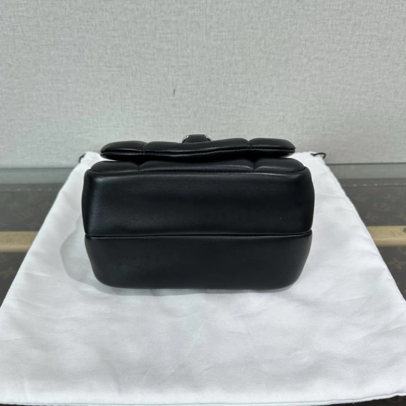 BVLGARI XAmbush黑銀手提斜背蛇頭包 19*16*10 98新配件塵袋-4