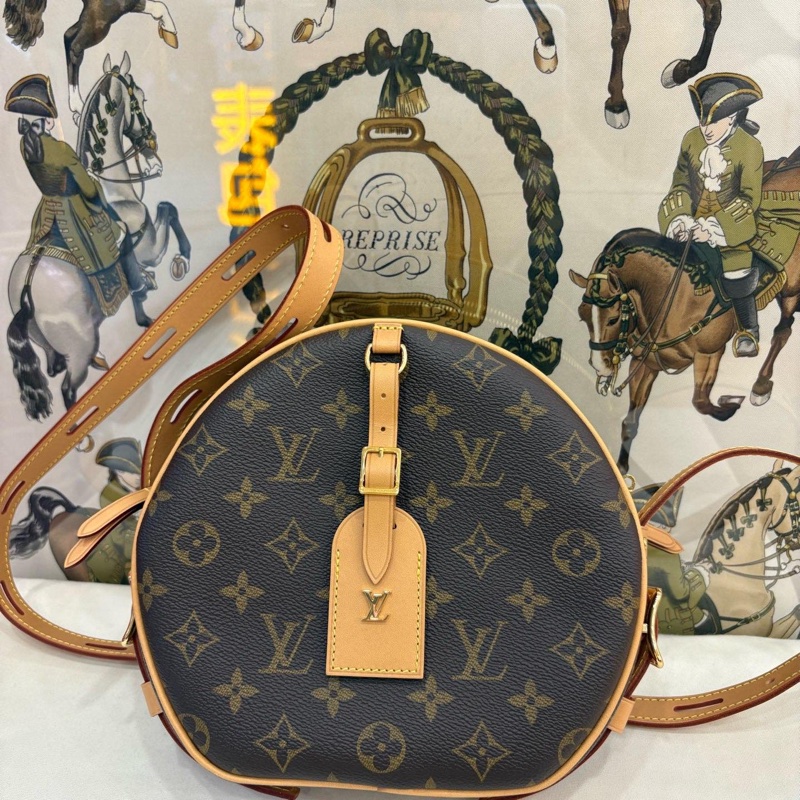 LV路易威登Petite Boite Chapeau軟圓餅包 大號-1