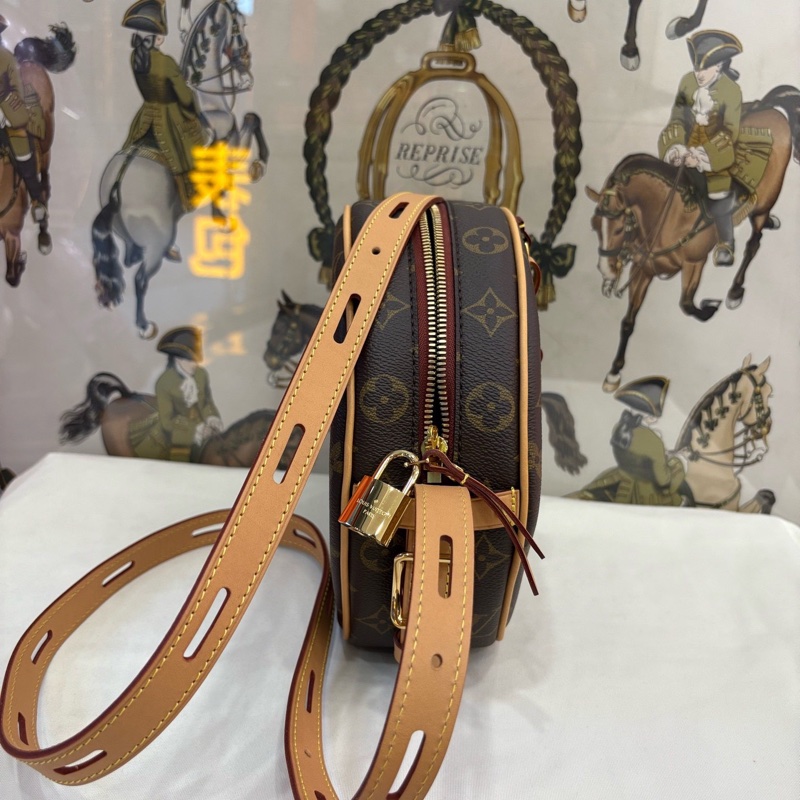 LV路易威登Petite Boite Chapeau軟圓餅包 大號-4