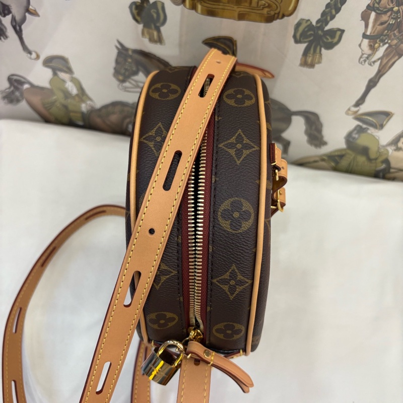 LV路易威登Petite Boite Chapeau軟圓餅包 大號-5