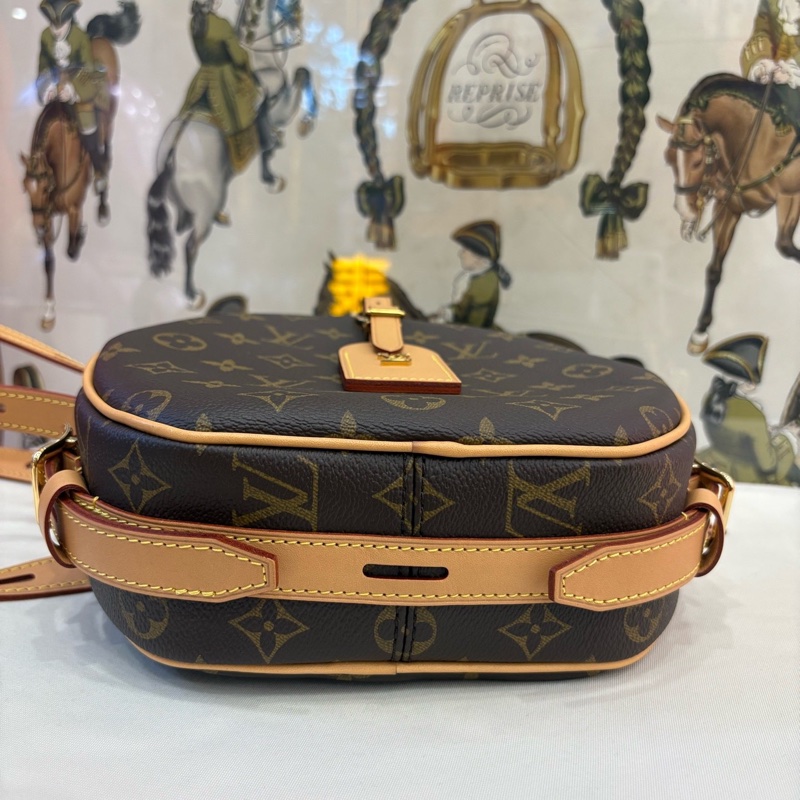 LV路易威登Petite Boite Chapeau軟圓餅包 大號-6