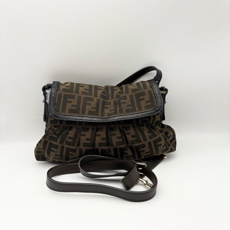 FENDI芬迪老花法棍 手提 肩背包-1