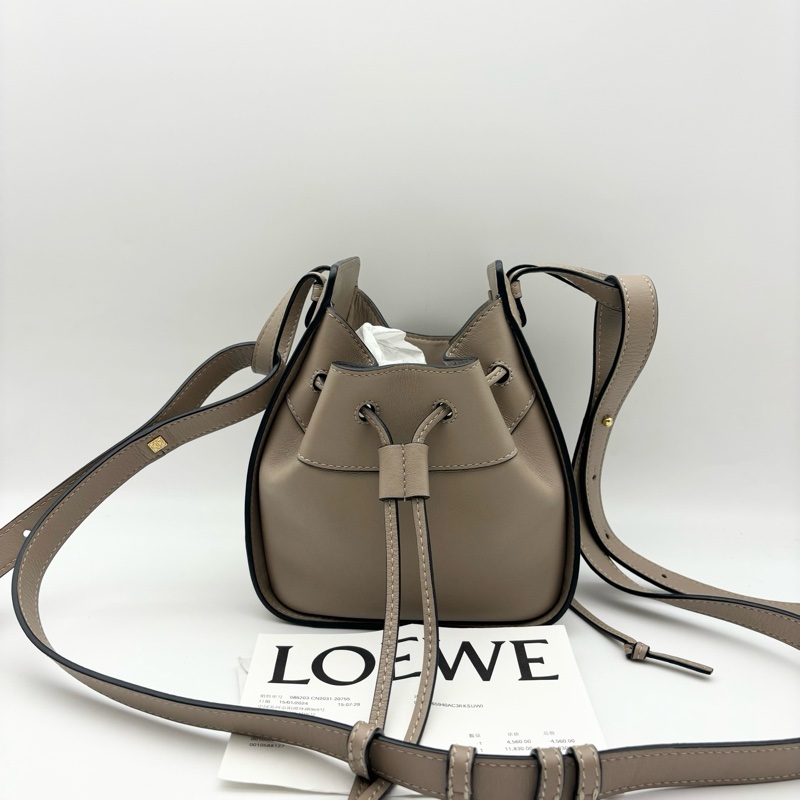 LOEWE 羅意威 沙色Hammock mini 吊床包-0