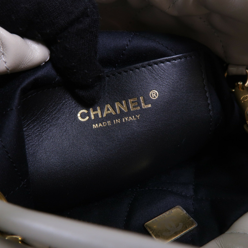 CHANEL 羊皮皮革 CHANEL Mini 22金扣肩背袋-5