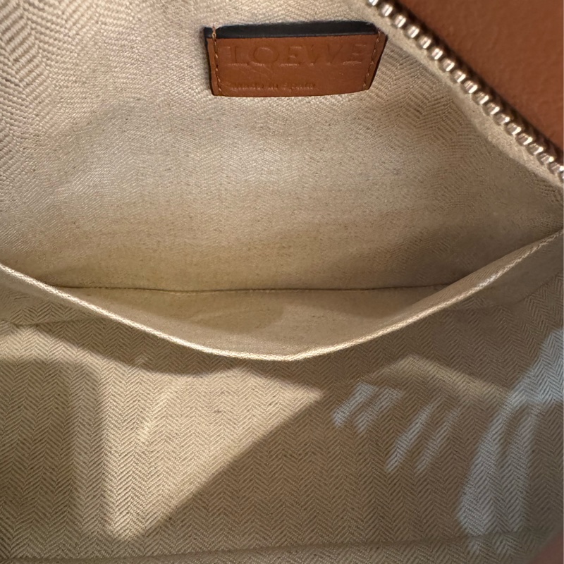 Loewe棕色puzzle-22