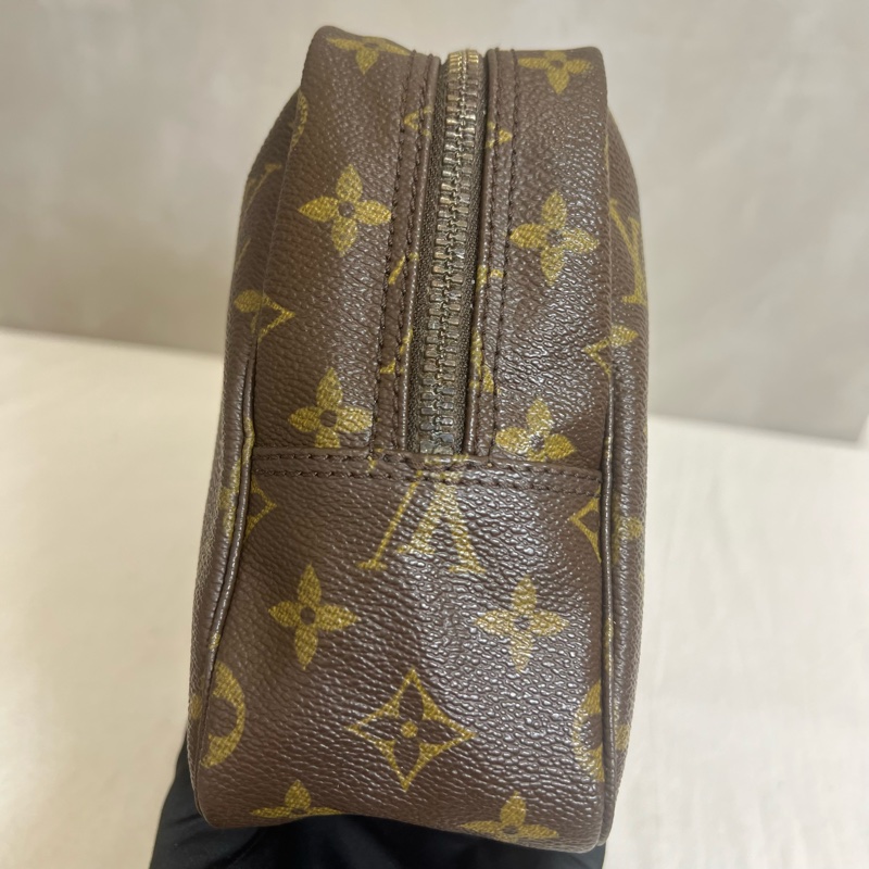 Lv 經典老花款化妝包-6