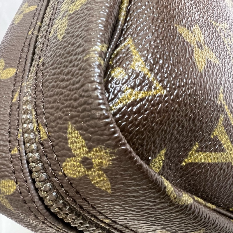Lv 經典老花款化妝包-9