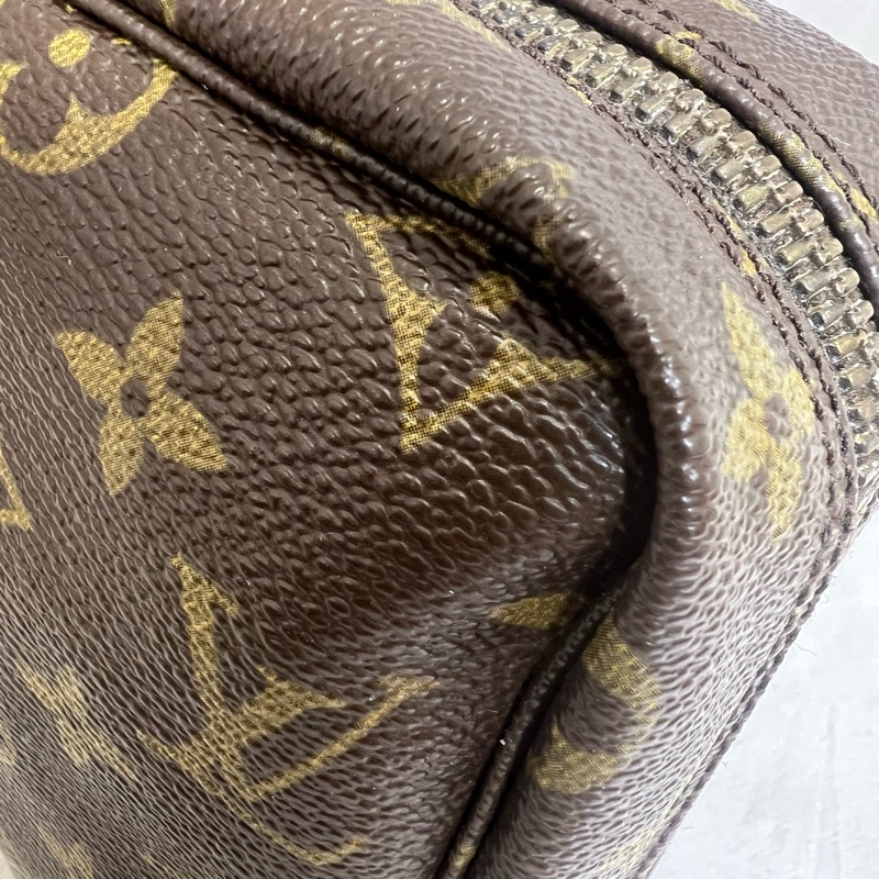 Lv 經典老花款化妝包-10