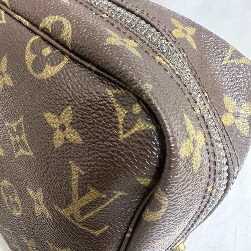 Lv 經典老花款化妝包-12