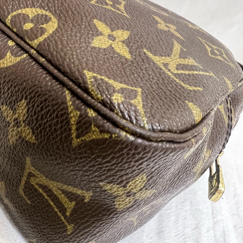 Lv 經典老花款化妝包-15