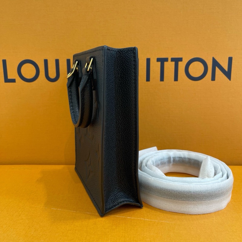 LV路易威登 黑壓紋 琴譜芯片款 尺寸約14×17×5-3