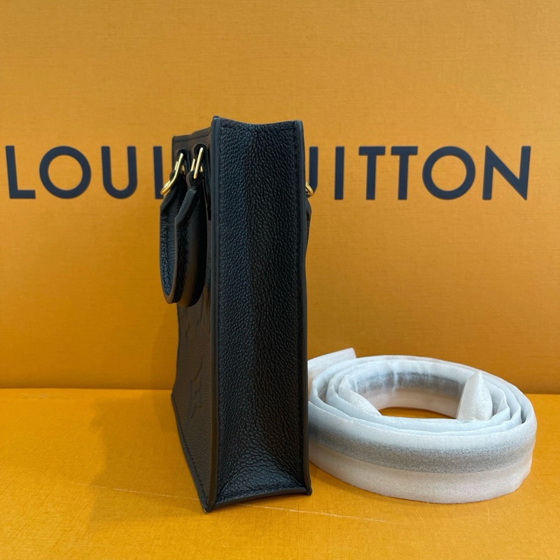 LV路易威登 黑壓紋 琴譜芯片款 尺寸約14×17×5-4