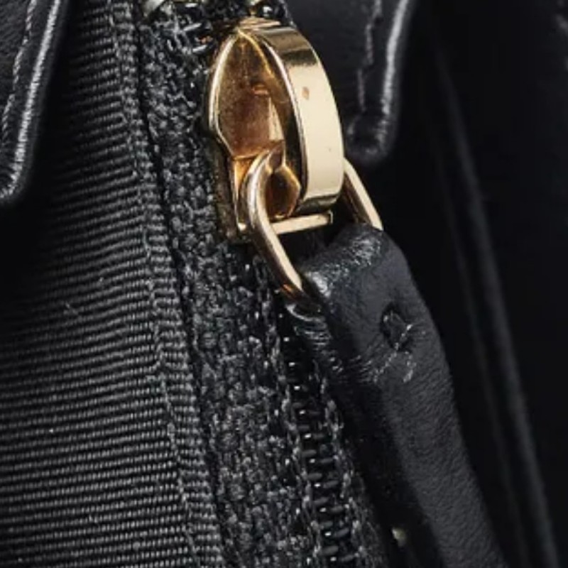 香奈兒菱格紋拉鍊2way長夾-26