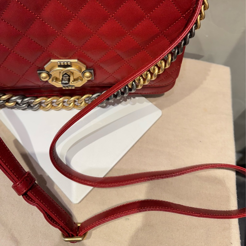 Chanel 復古紅色肩背包-5