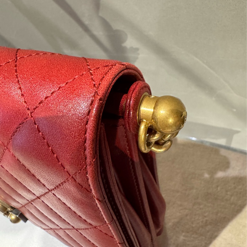 Chanel 復古紅色肩背包-6
