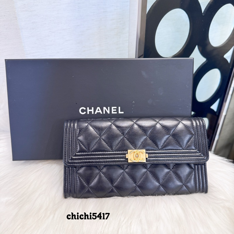 Chanel Boy 黑羊皮長夾-0