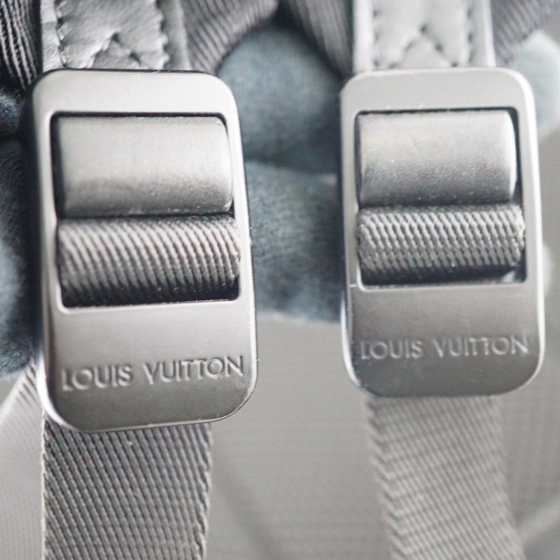 LV M46109 BACER 黑色原花後背包 (附購證)-16