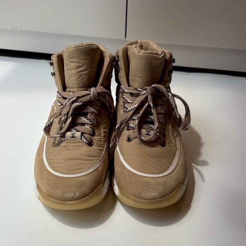 Chanel 白底淺駝色布+麂皮短筒休閒鞋-1